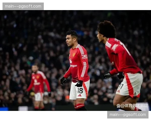 曼联被劝夏窗补强中场，卡塞米罗离队留下战术空缺